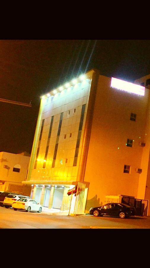 Qsr Al Balsem Aparthotel Unaizah Bagian luar foto